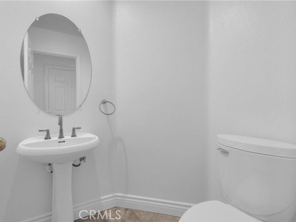 32 Salinas, Lake Forest (el Toro) CA 92610