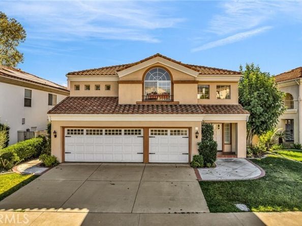 32 Salinas, Lake Forest (el Toro) CA 92610