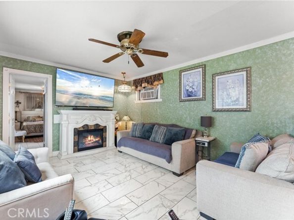 9488 Foster Rd., Bellflower CA 90706