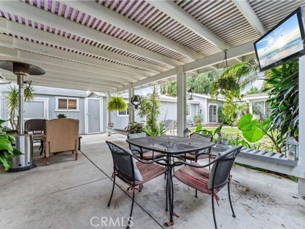 9488 Foster Rd., Bellflower CA 90706