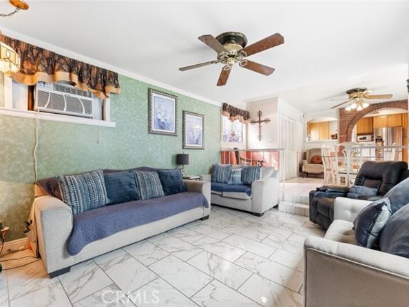 9488 Foster Rd., Bellflower CA 90706