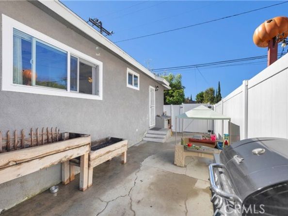 2701 E 17th Street, Long Beach CA 90804