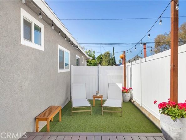 2701 E 17th Street, Long Beach CA 90804