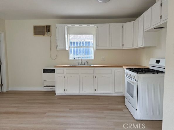13123 S Penrose, Compton CA 90222