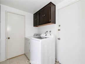 1059 N Glendora Avenue, Covina CA 91724