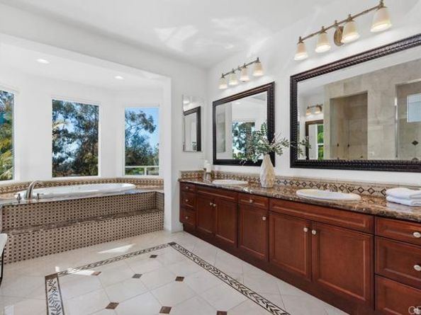 6777 Lonicera, Carlsbad CA 92011
