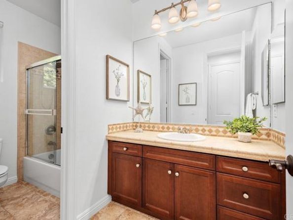 6777 Lonicera, Carlsbad CA 92011