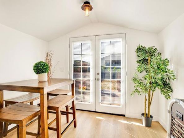 376 Acacia Drive, Carlsbad CA 92008