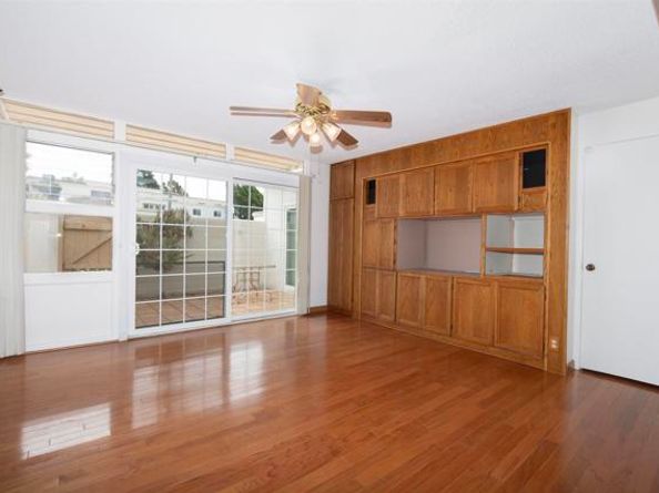 3621 Vista Campana 11, Oceanside CA 92057