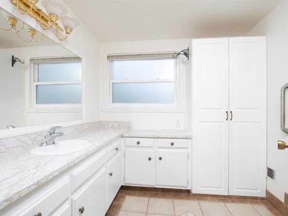 3621 Vista Campana 11, Oceanside CA 92057