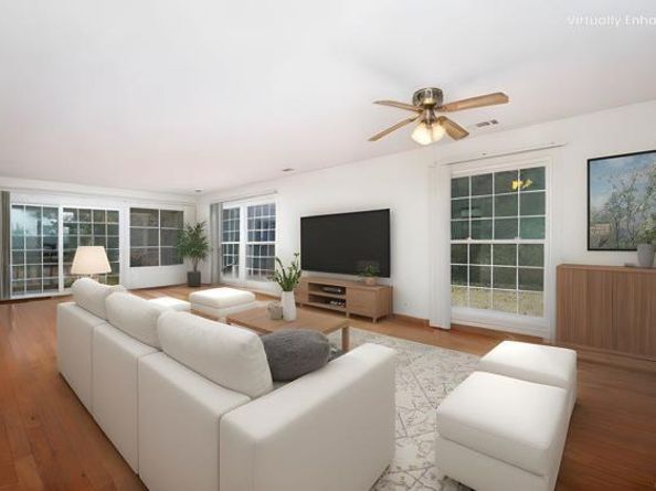 3621 Vista Campana 11, Oceanside CA 92057