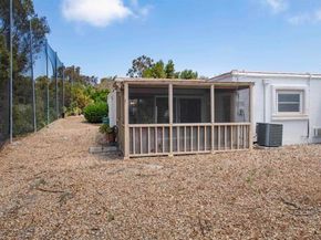3621 Vista Campana 11, Oceanside CA 92057