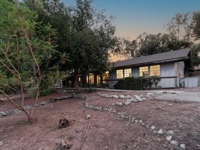10400 Mcbroom Street, Sunland (los Angeles) CA 91040
