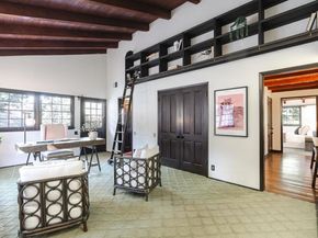 10400 Mcbroom Street, Sunland (los Angeles) CA 91040
