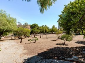 10400 Mcbroom Street, Sunland (los Angeles) CA 91040