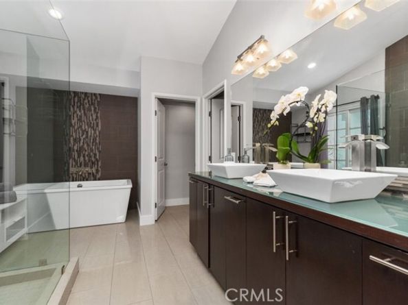 21832 Bass Lake, Lake Forest (el Toro) CA 92630