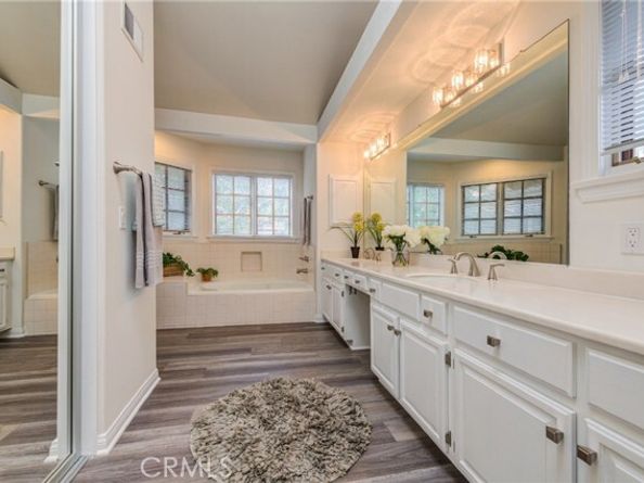 11 Malaga Place, Manhattan Beach CA 90266