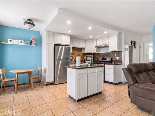 3325 Santa Fe Avenue 110, Long Beach CA 90810