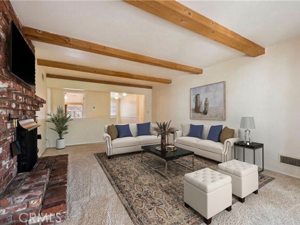 9827 Sylvia Avenue, Northridge (los Angeles) CA 91324