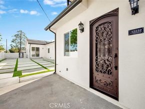 8149 Saint Clair Avenue, North Hollywood (los Angeles) CA 91605