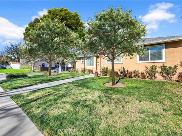 22677 Criswell, West Hills (los Angeles) CA 91307