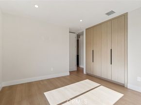 8006 Lloyd Avenue, North Hollywood (los Angeles) CA 91605