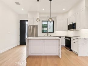 8006 Lloyd Avenue, North Hollywood (los Angeles) CA 91605