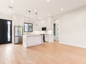 8006 Lloyd Avenue, North Hollywood (los Angeles) CA 91605