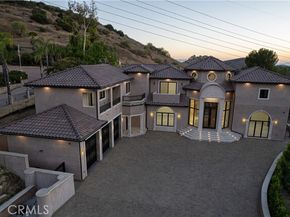 10521 Mary Bell Avenue, Burbank CA 91040