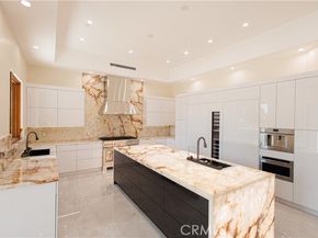 10521 Mary Bell Avenue, Burbank CA 91040