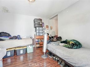 11068 Penrose Street, Sun Valley (los Angeles) CA 91352