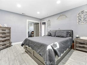 11068 Penrose Street, Sun Valley (los Angeles) CA 91352