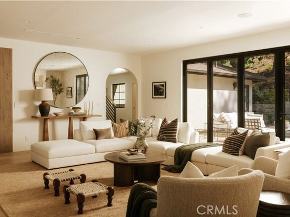 17930 Karen Drive, Encino (los Angeles) CA 91316