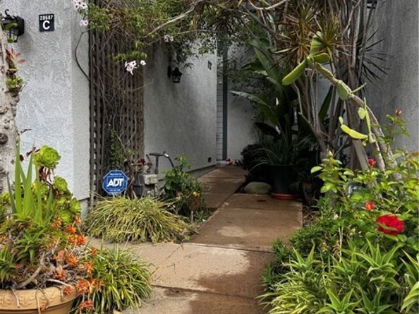 20607 Roscoe Blvd C, Winnetka (los Angeles) CA 91306