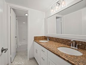 18411 Hatteras Street 138, Tarzana (los Angeles) CA 91356