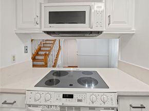 18411 Hatteras Street 138, Tarzana (los Angeles) CA 91356