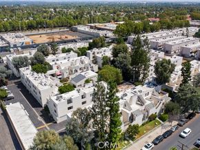 18411 Hatteras Street 138, Tarzana (los Angeles) CA 91356