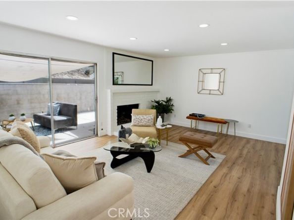 11340 Gladstone, Sylmar (los Angeles) CA 91342