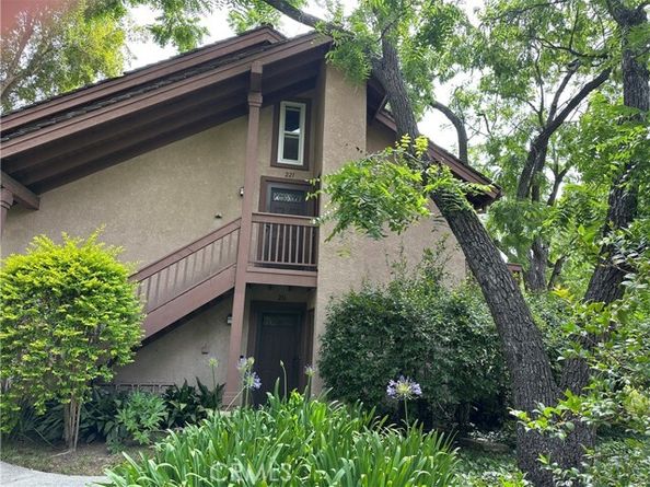 7050 Shoup 221, Canoga Park (los Angeles) CA 91303
