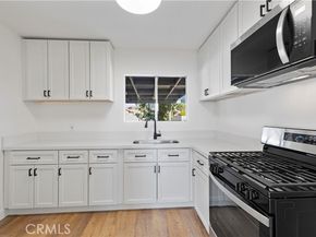 10156 Laurel Cyn. Blvd., Pacoima (los Angeles) CA 91331