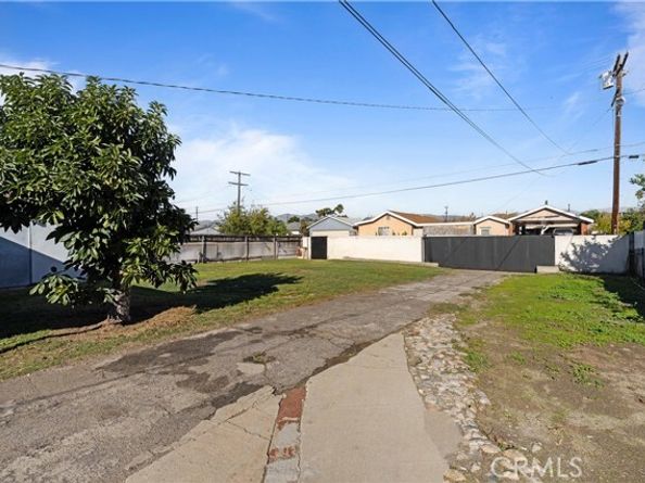 10156 Laurel Cyn. Blvd., Pacoima (los Angeles) CA 91331