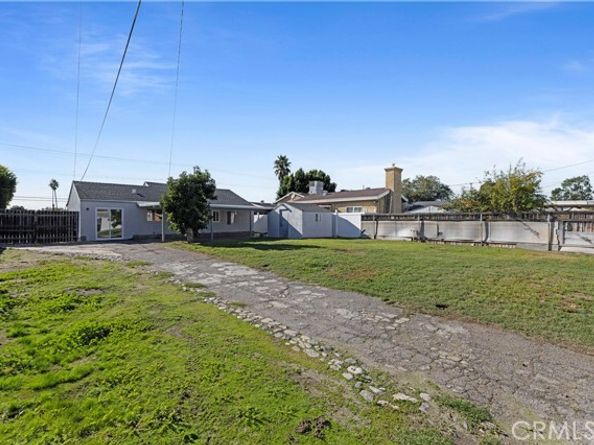 10156 Laurel Cyn. Blvd., Pacoima (los Angeles) CA 91331