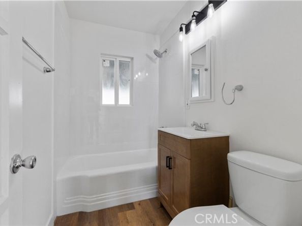 10156 Laurel Cyn. Blvd., Pacoima (los Angeles) CA 91331