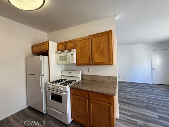 9900 Jordan 62, Chatsworth (los Angeles) CA 91311