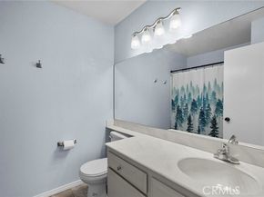 15735 Nordhoff Street 36, North Hills (los Angeles) CA 91343