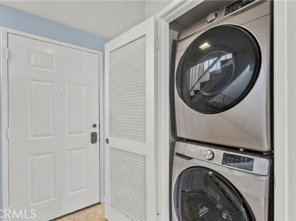 15735 Nordhoff Street 36, North Hills (los Angeles) CA 91343