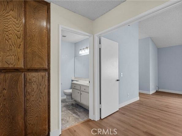 15735 Nordhoff Street 36, North Hills (los Angeles) CA 91343