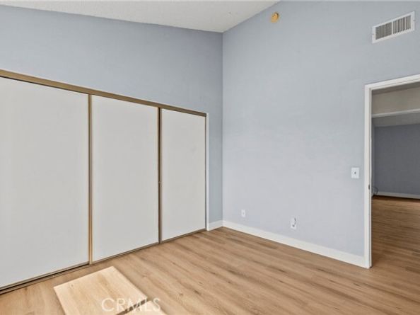 15735 Nordhoff Street 36, North Hills (los Angeles) CA 91343