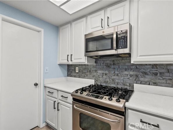 15735 Nordhoff Street 36, North Hills (los Angeles) CA 91343