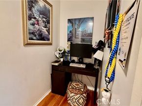 7904 Laurel Canyon 12, North Hollywood (los Angeles) CA 91605